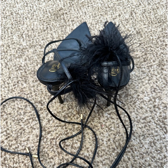 Olivia Ferragamo Black Strap Heels With Fur Size 10 - Picture 2 of 6